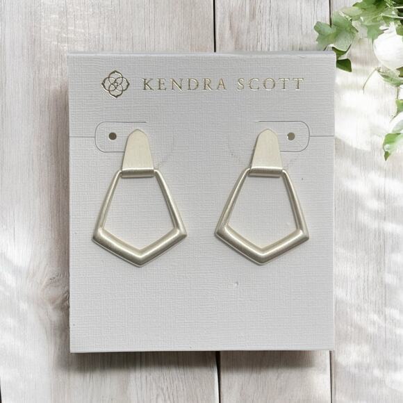 NWT! Kendra Scott Paxton Earrings in Bright Silver Tone - Picture 1 of 5